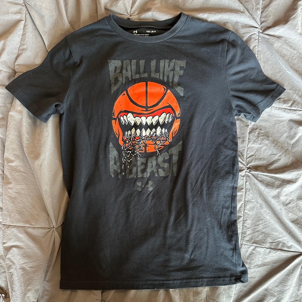 Under Armour Boys Youth Large Black Beast Mode Basketball Tee